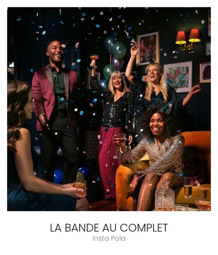 Polaroid légendé « La bande au complet »